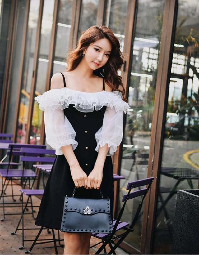女神朴洙妍:穿泡泡袖公主吊带裙户外写真,气质优雅,人见人爱