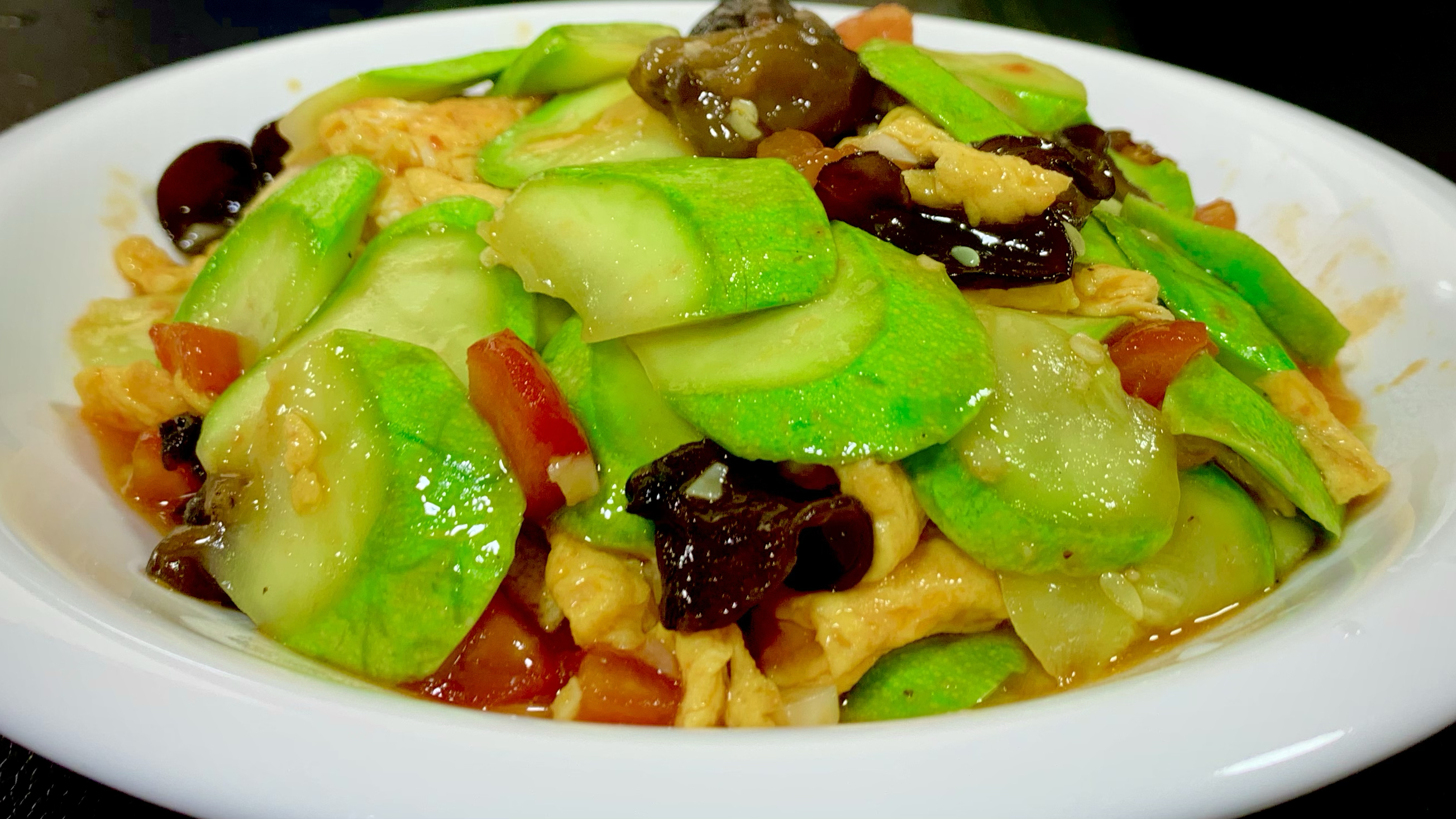 西葫芦炒鸡蛋这样做真是绝配,教你一个新做法,营养又好吃真美味