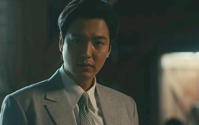 帅不过三集,李敏镐在新剧《柏青哥》中饰演渣男,被爱恨了一辈子
