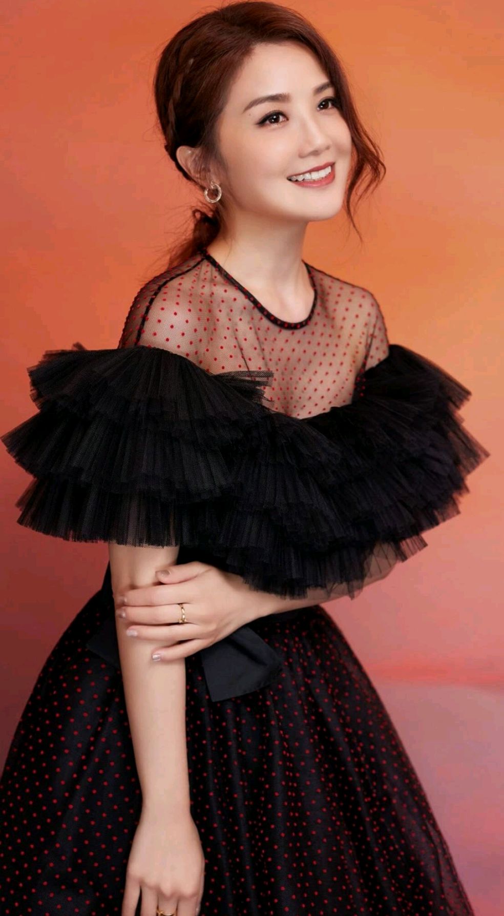 蔡卓妍性感艳丽写真,又纯又欲的样子太迷人了