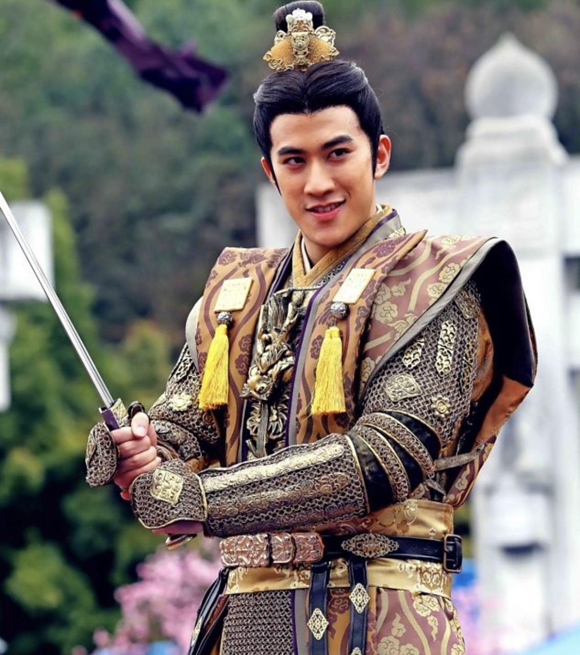 据李治廷方信息得知,其妻子是位圈外人,而且和自己一样是个中外混血