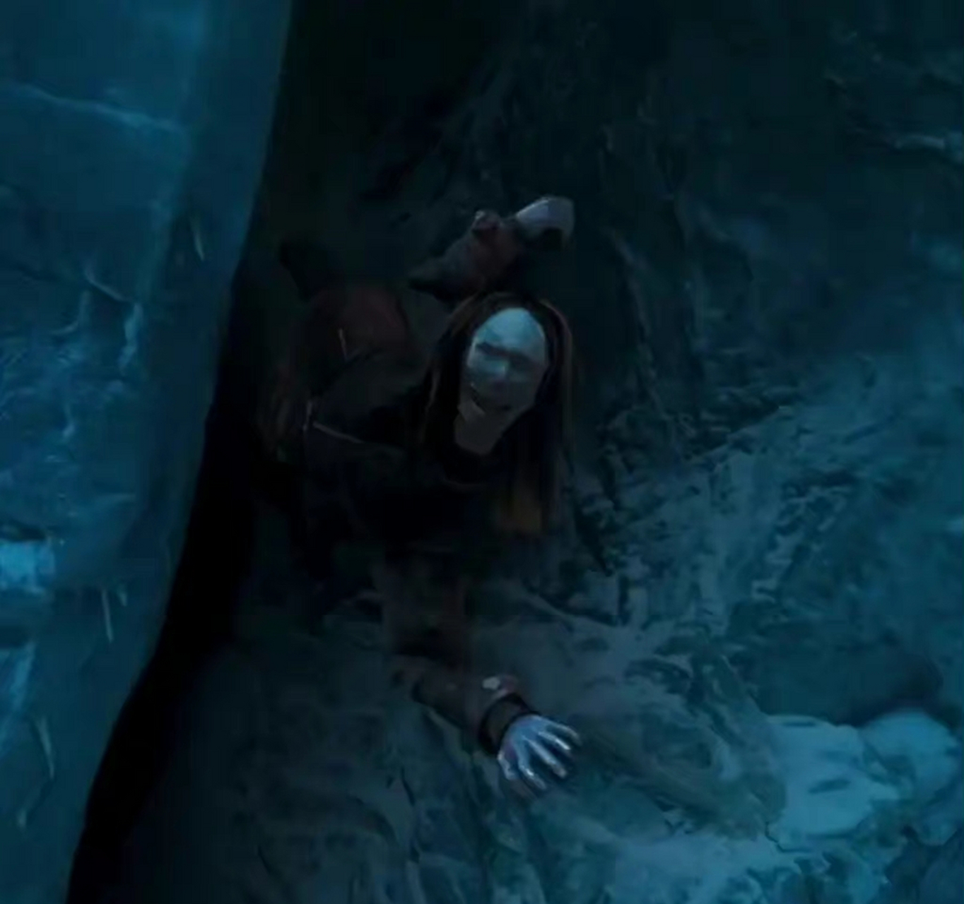 鬼吹灯之昆仑神宫里的韩淑娜在第七集被无量业火焚烧下线了,第九集她