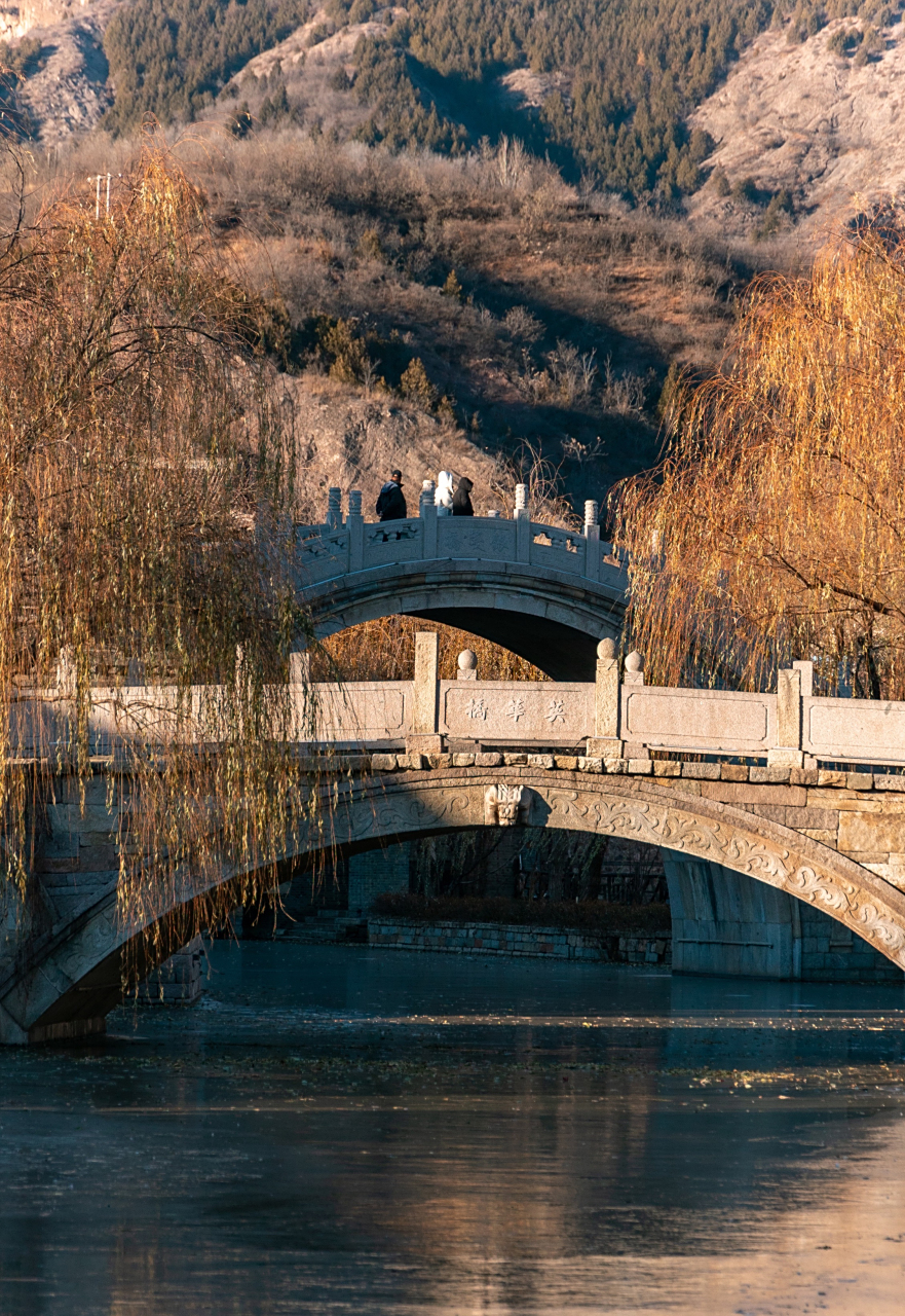 百度秋冬打卡挑战赛#  93古北水镇冬日景象越发清晰, 逐渐冰封的