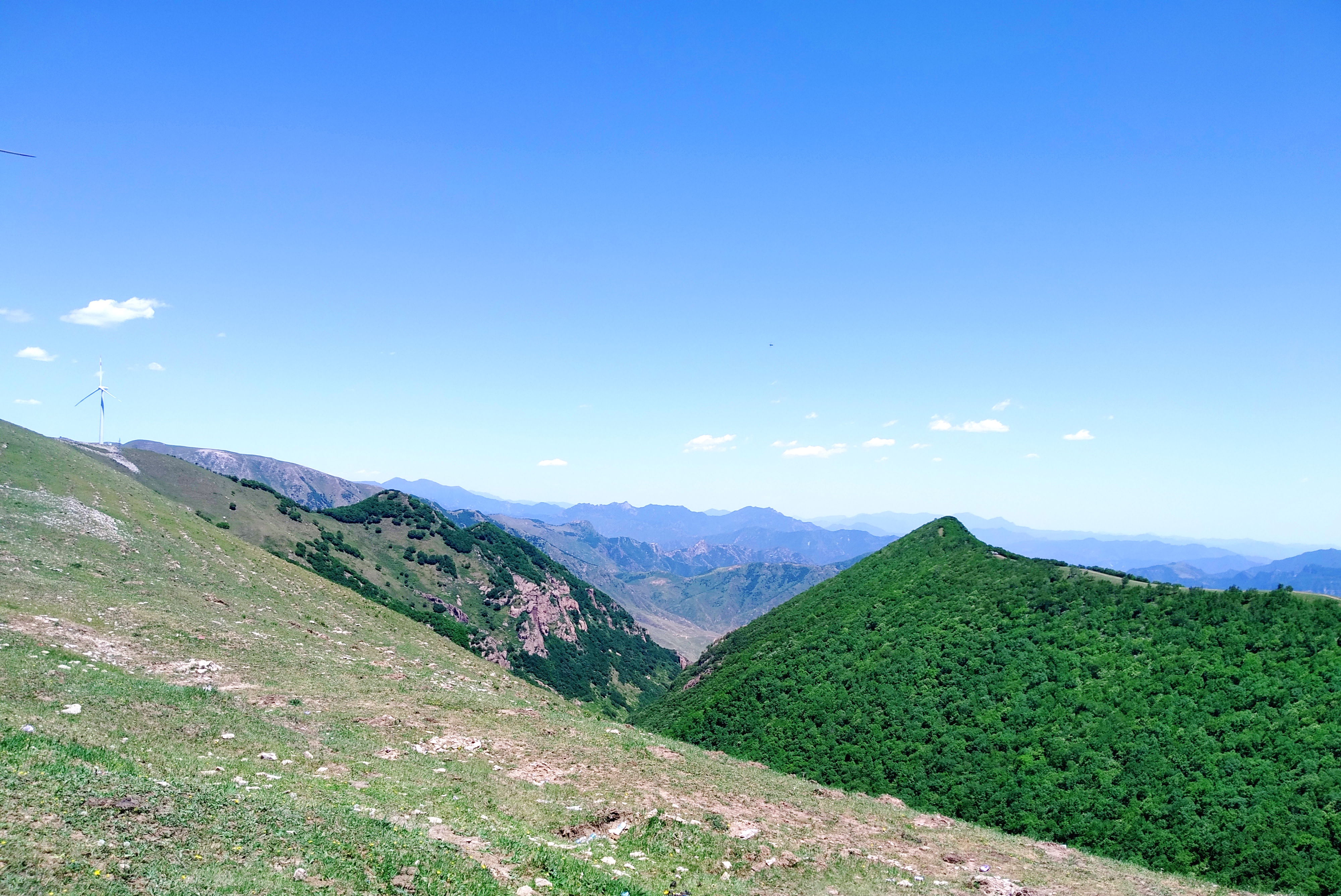蔚县有一个风景优美的茶山,山上有一个神秘的茶山村,你去过吗?