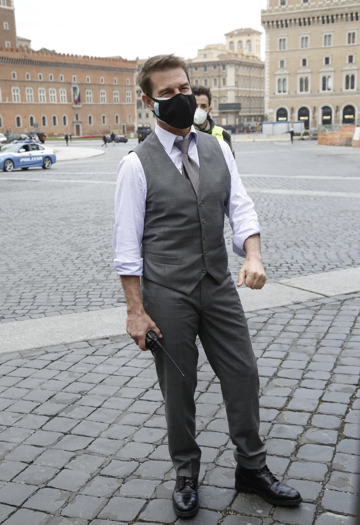 帅气!汤姆·克鲁斯在罗马拍摄《碟中谍7》最新片场照