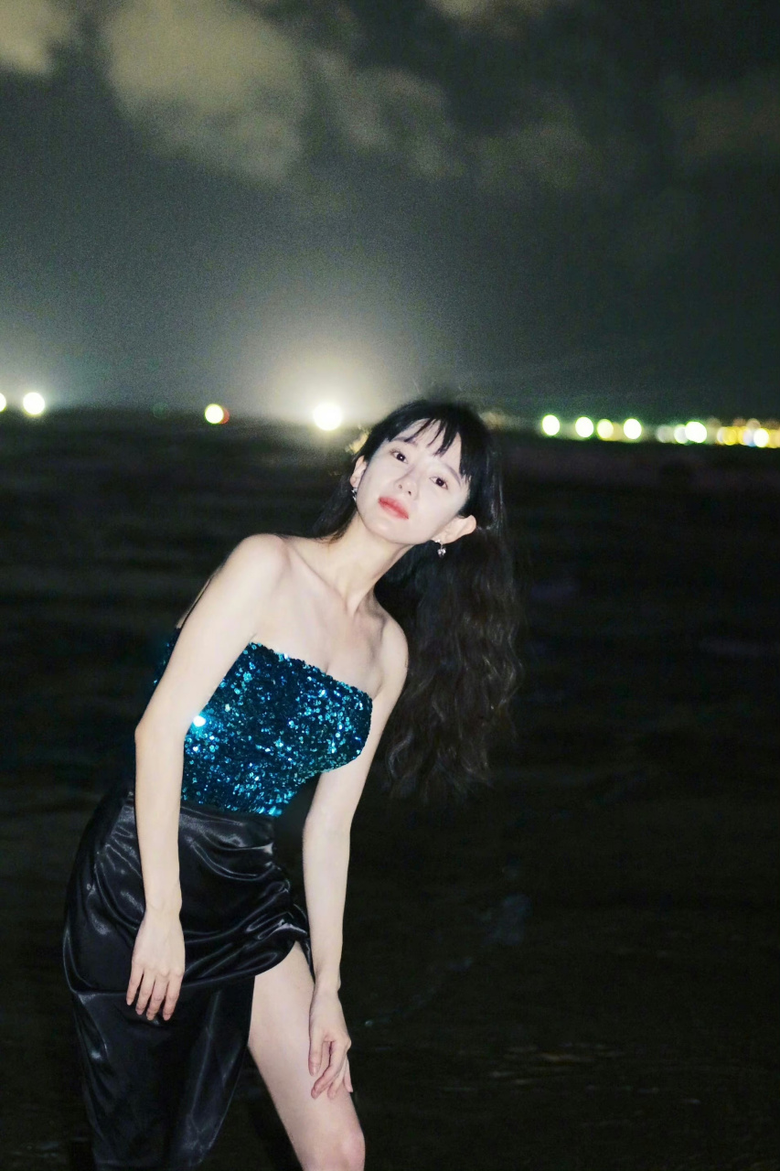 刘萌萌  美腿玉足