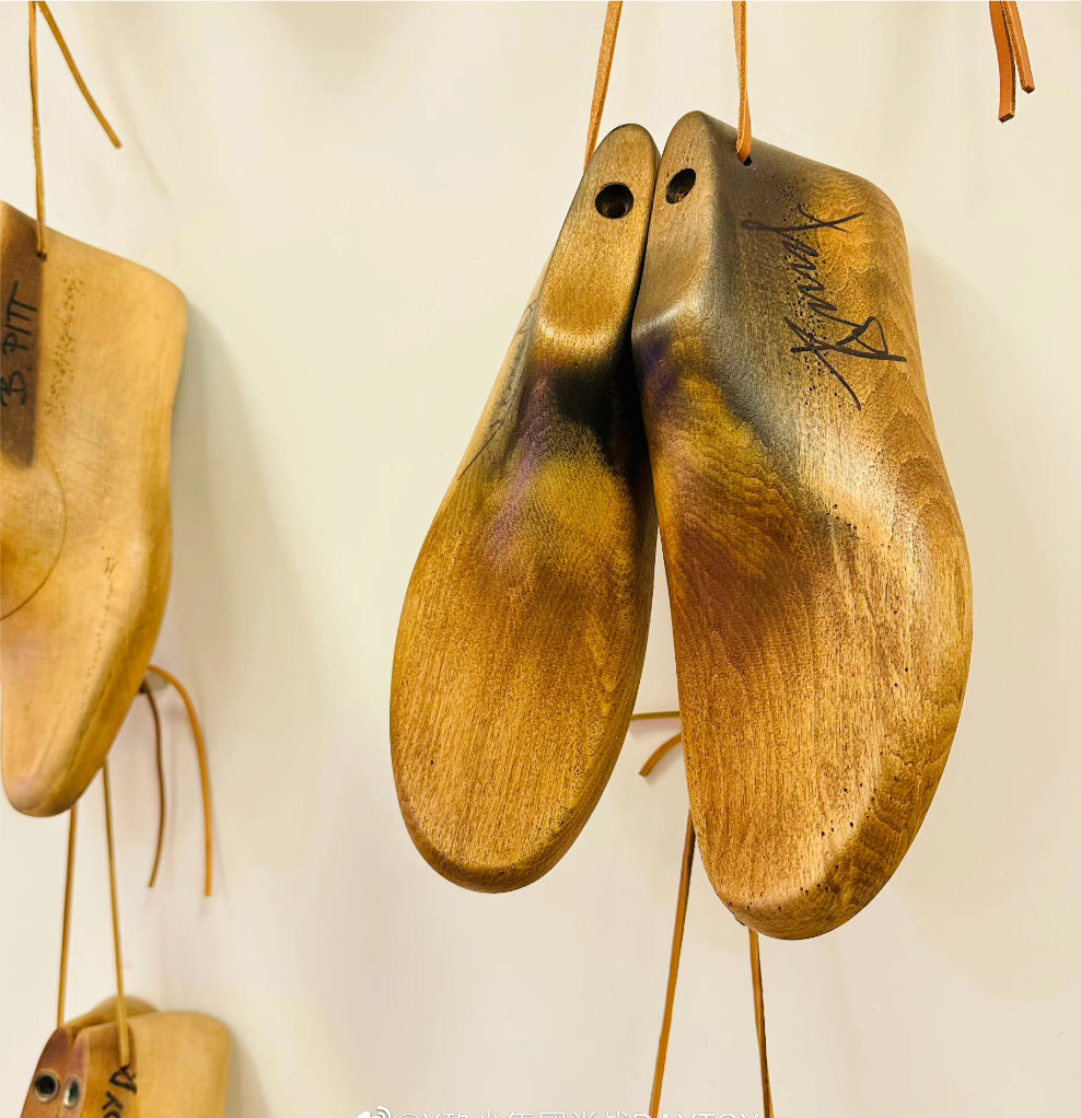 tods为肖战定制鞋楦,gucci四套超季礼服送至酒店任选,真爱无疑!