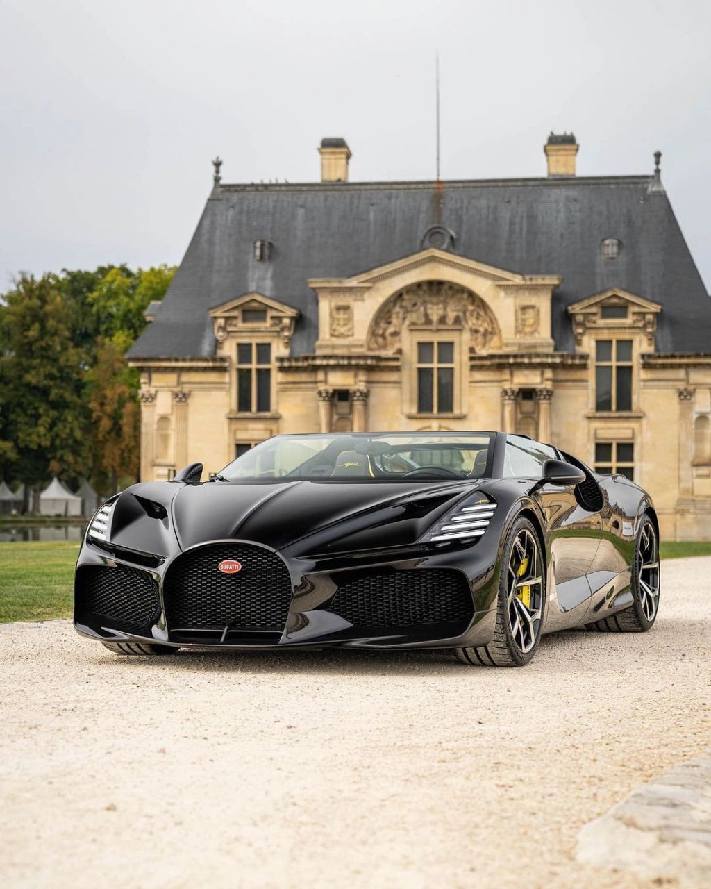 布加迪 w16 mistral