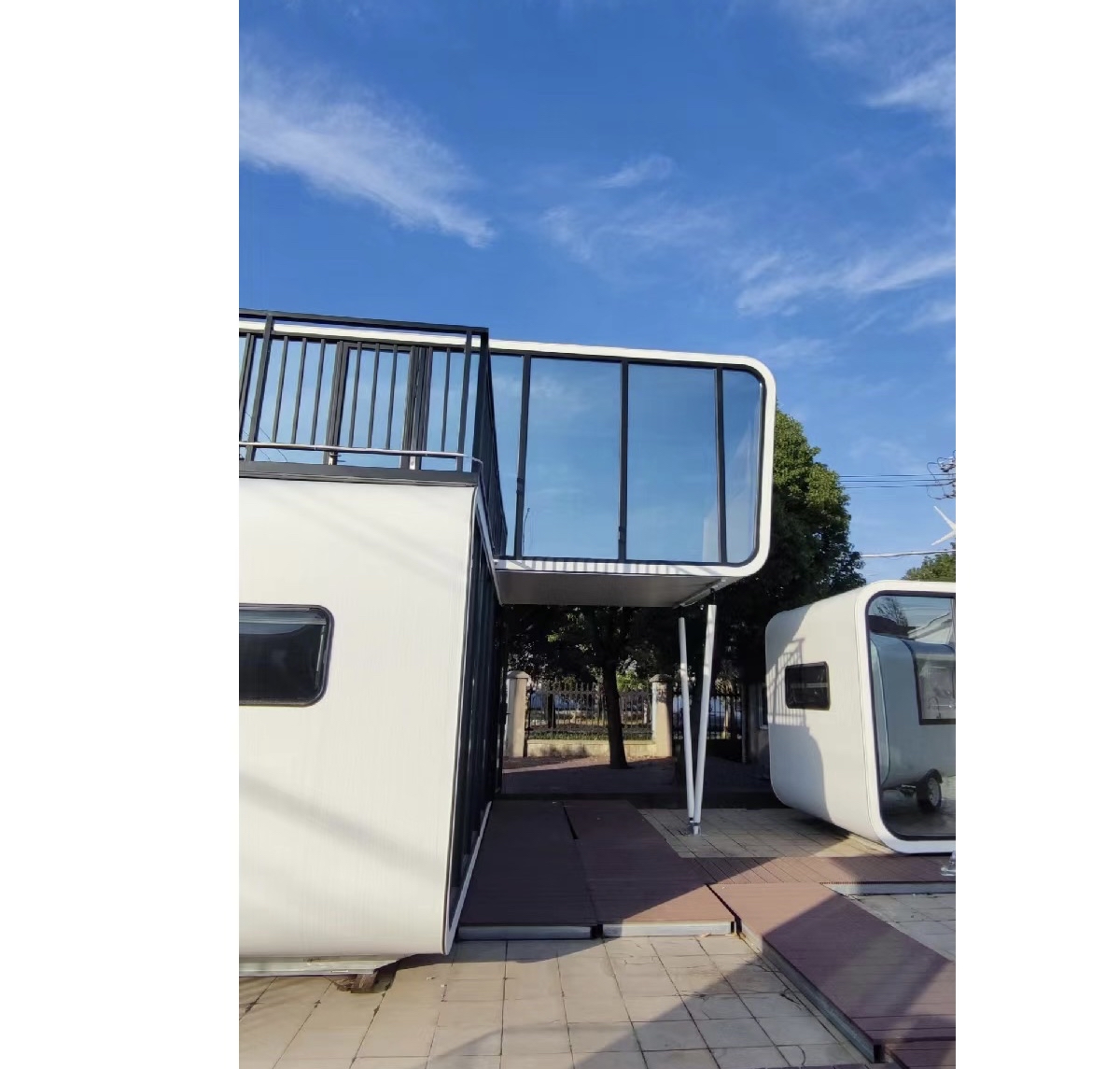 探索苹果仓太空舱移动房,品味智能与舒适的完美结合!