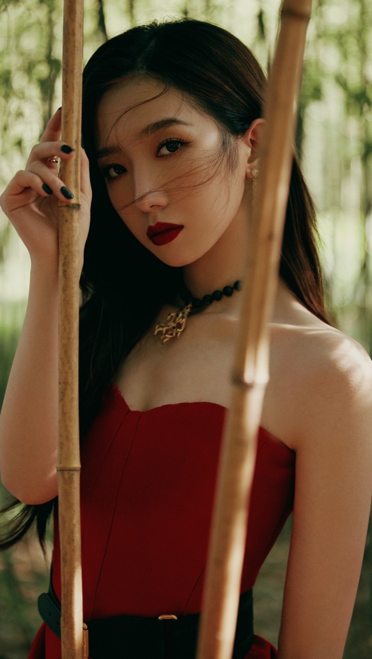 孟美岐唯美迷人写真,这颜值气质真美,春风十里不及你的美色