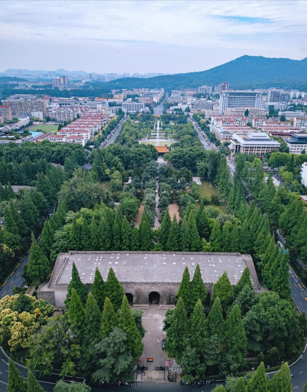 明故宫(南京)  看似不起眼的一座宫殿,好像只是一座普通的庙宇建筑
