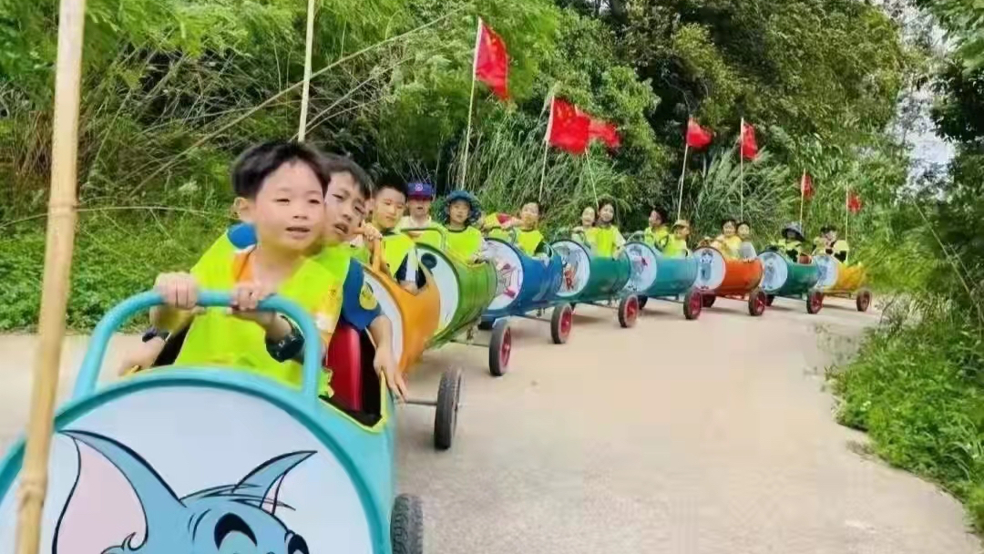 油桶小火车 景区游乐设备 厂家定制