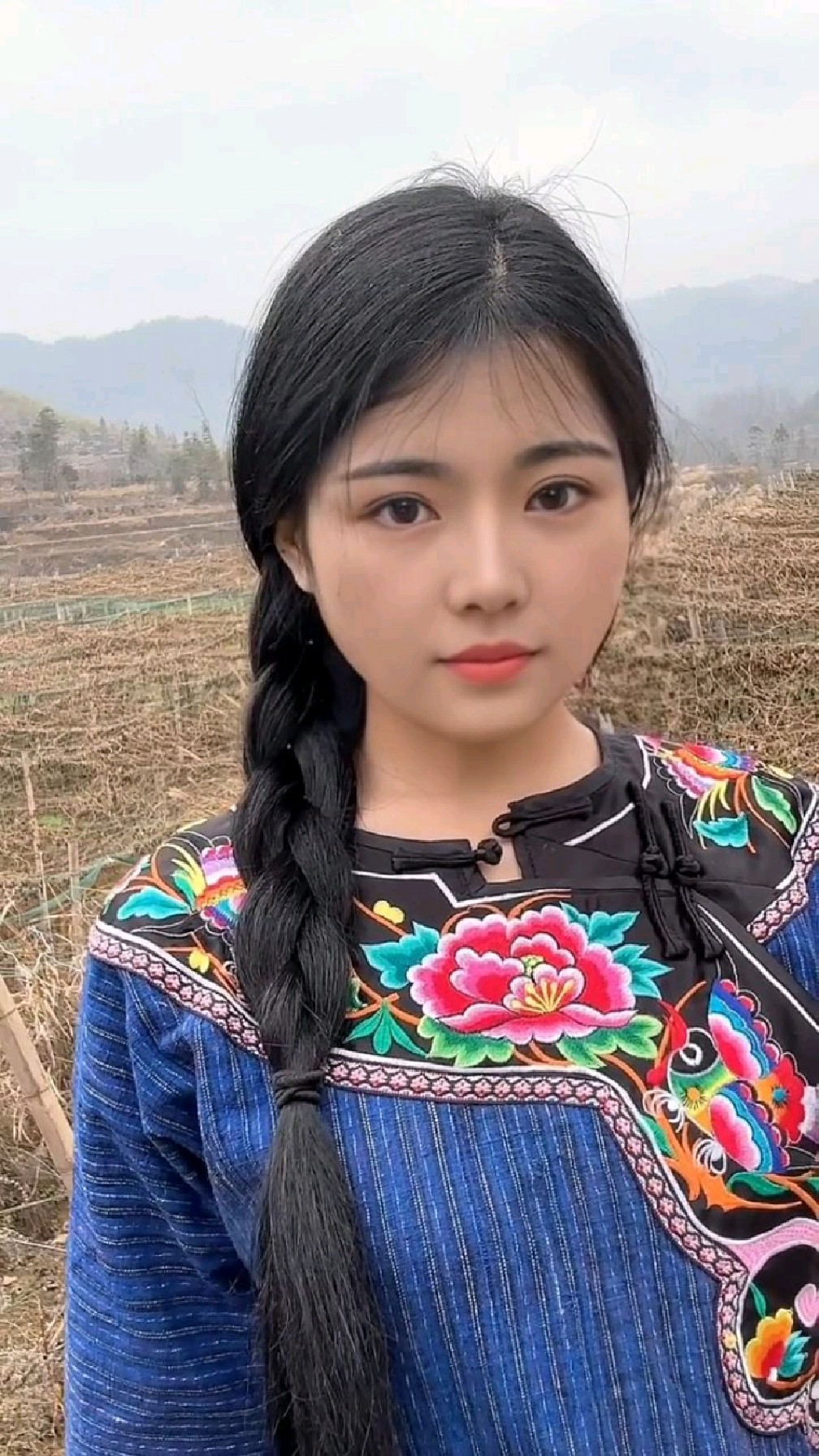 找老婆不要找农村的,穿的土里土气!-度小视