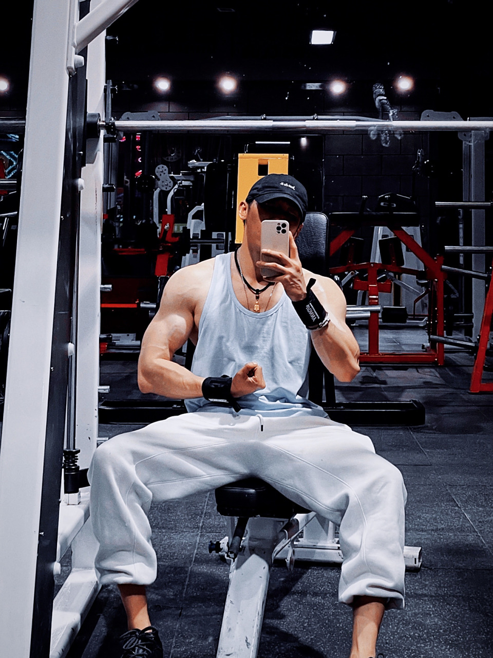 这身穿搭,接你下班,有安全感嘛?#健身# #猛男# #运动