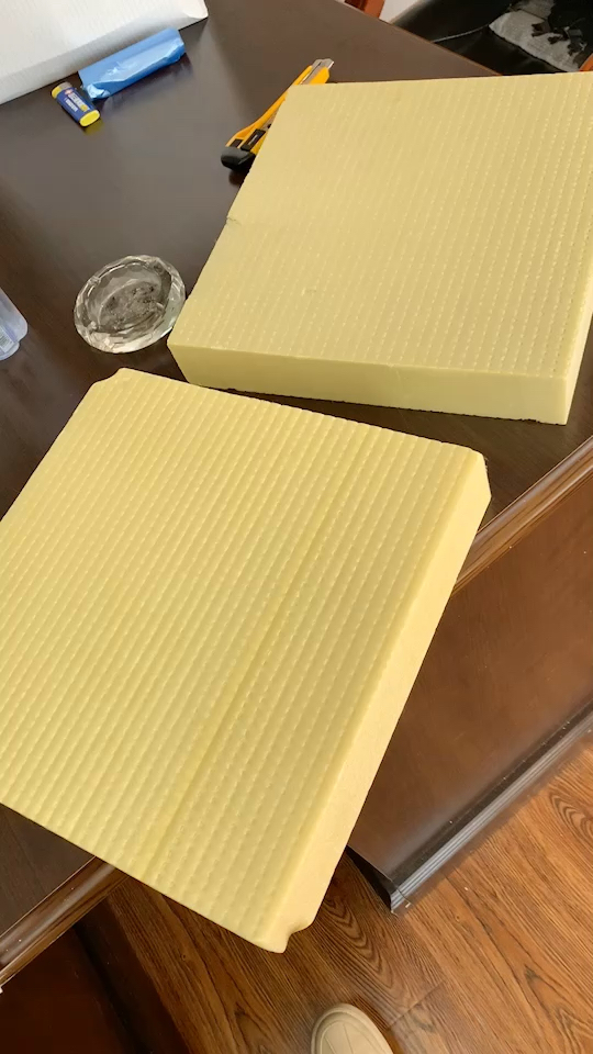 普通挤塑板和b1挤塑板外观上的区别-度小视