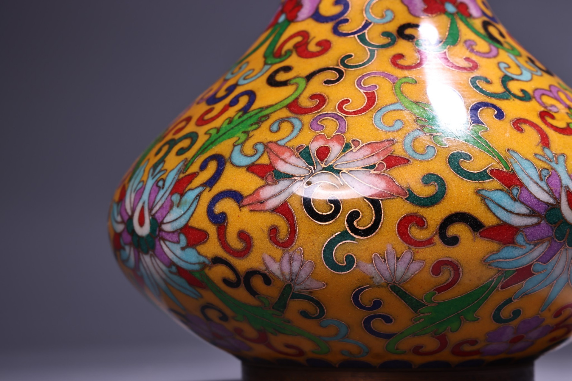 珍品旧藏收纯铜胎掐丝珐琅 景泰蓝花瓶 工艺精湛   器型精美 一个重