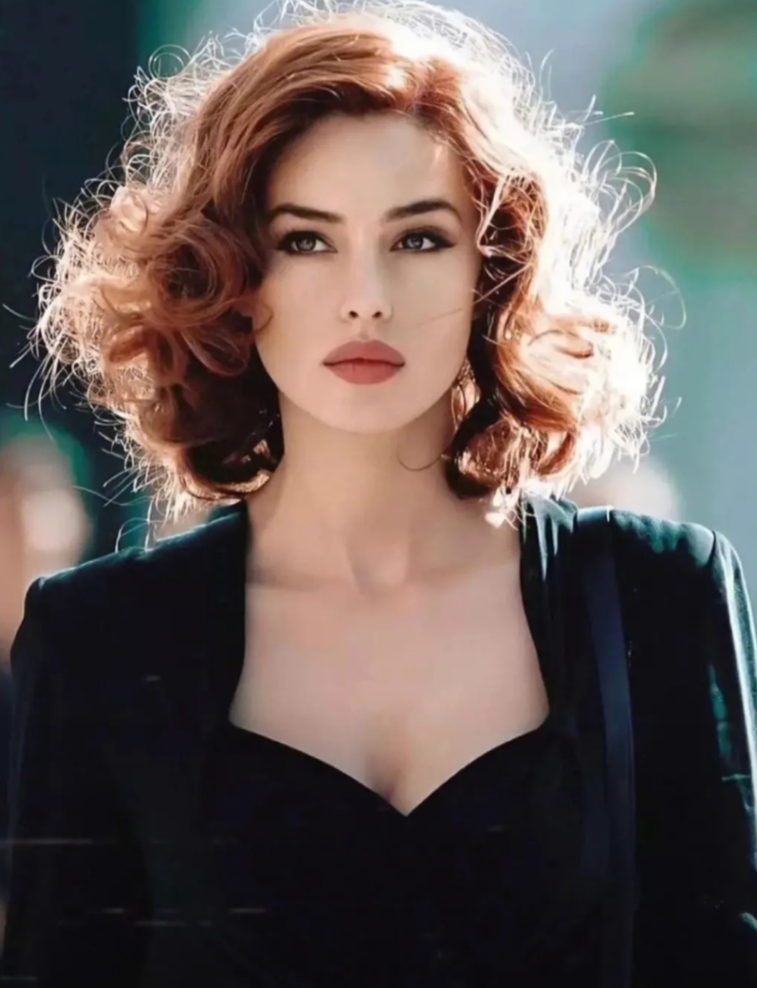 性感迷人的"地球之花"——莫妮卡·贝鲁奇