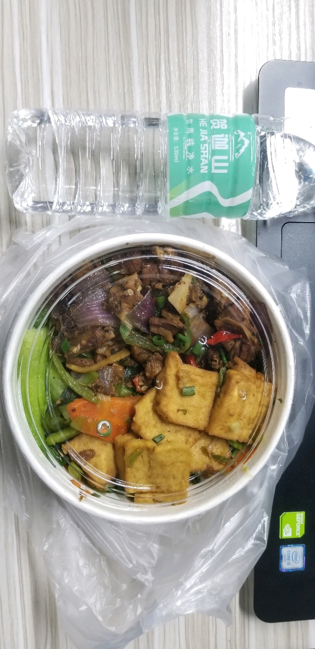 工地盒饭照片图片