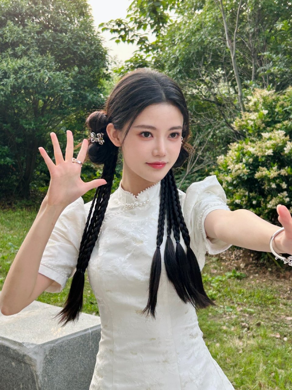 孙珍妮高清壁纸头像(六)[心]