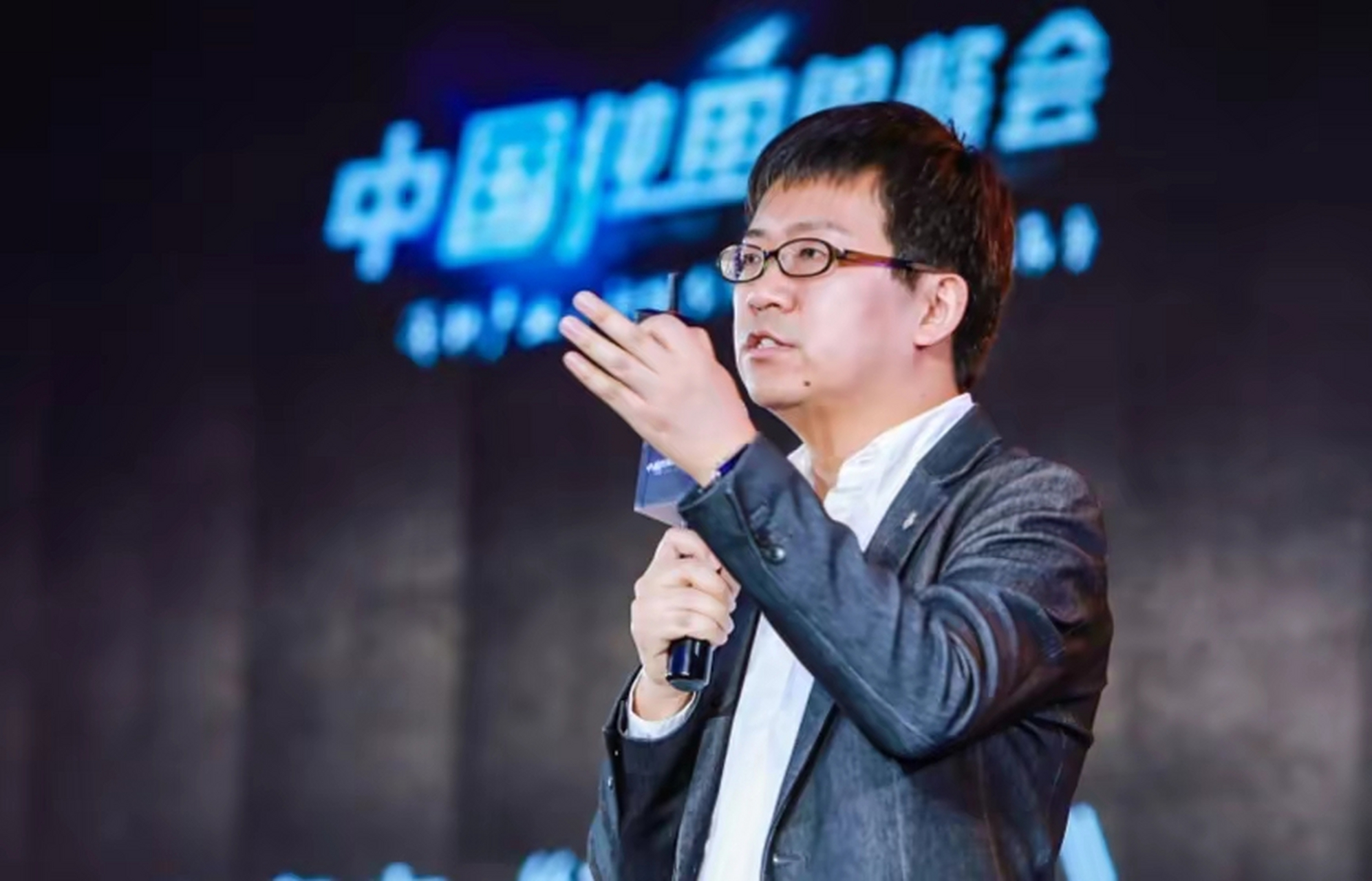 而身处"危机漩涡"中的奇点汽车和沈海寅,如今正深刻地体会着这句话.