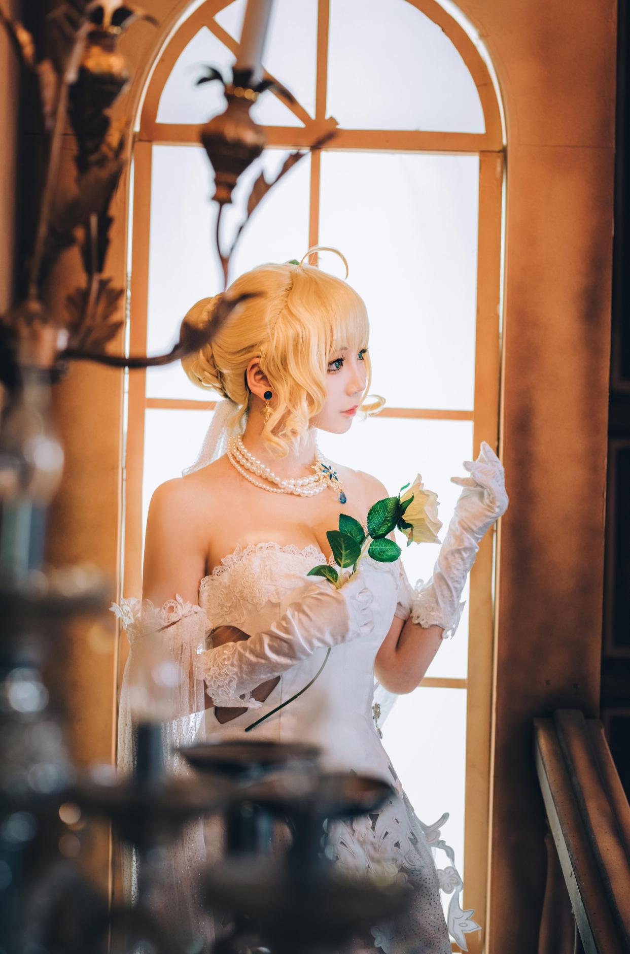 《fate/grand order》cos:这个阿尔托莉雅真的是神仙颜值,太美了