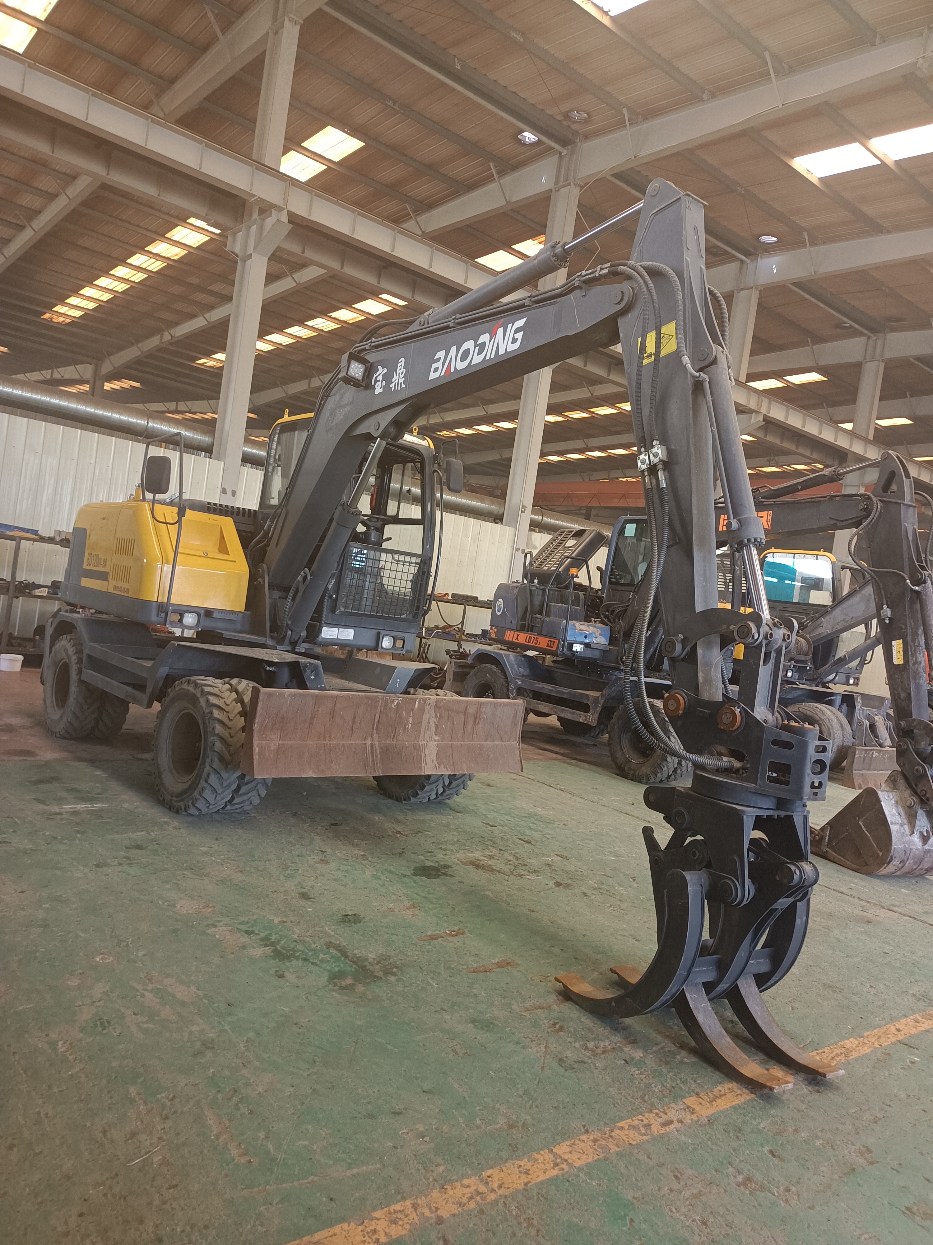 21年宝鼎95抓木机二手轮式挖掘机二手抓草机