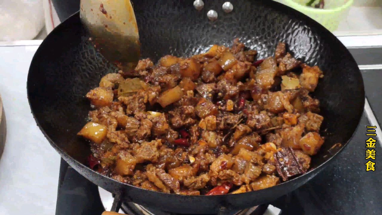 三金分享带皮牛肉新吃法,皮香软糯,香气扑鼻先,收藏了