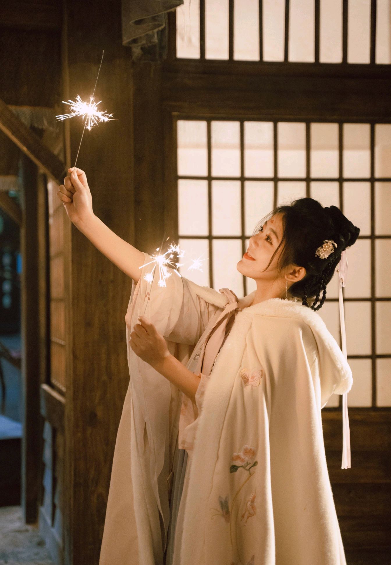 《念念无明》中的宝儿温柔且坚韧,现实中的肖然心活泼轻熟很可爱