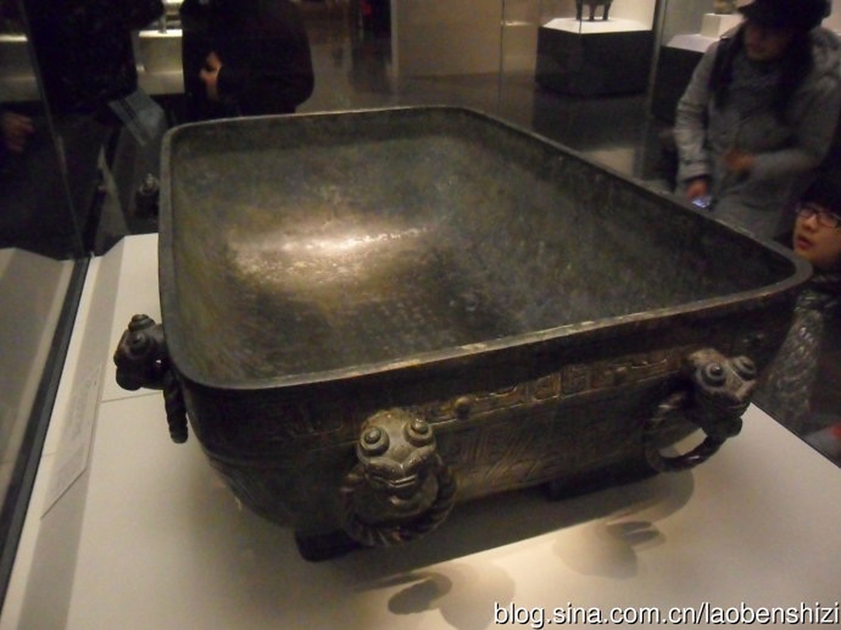 西周晚期青铜器虢季子白盘,内有铭文111字,是当之无愧的国宝,起初却被