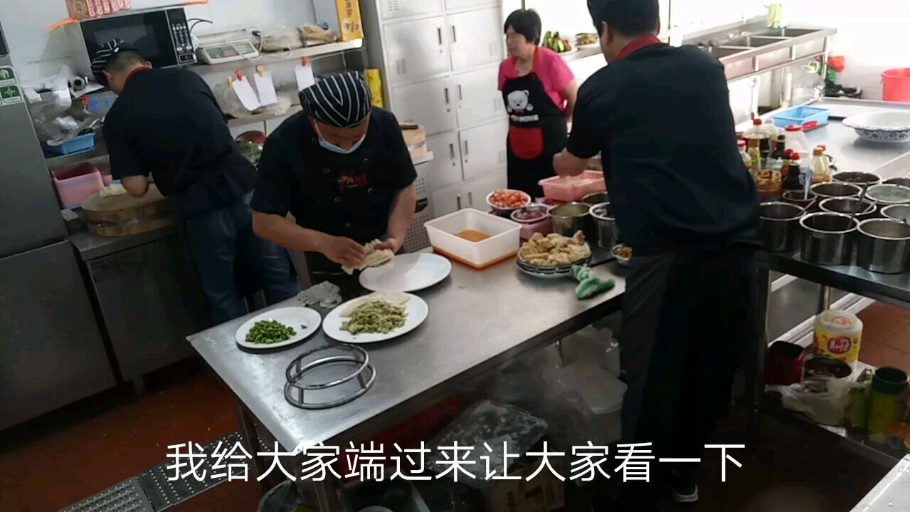 农家私房菜,鲜荷叶炒鸡蛋,不一样的吃法