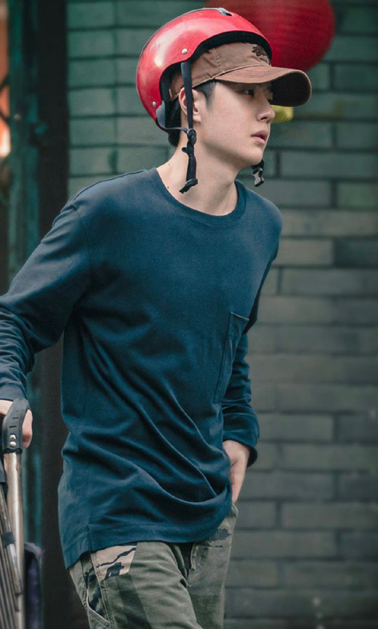 看陈烁解锁帽子新的叠带方法 #王一博