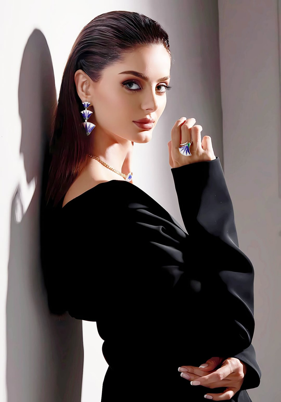 mahlagha jaberi,伊朗的超模模特.