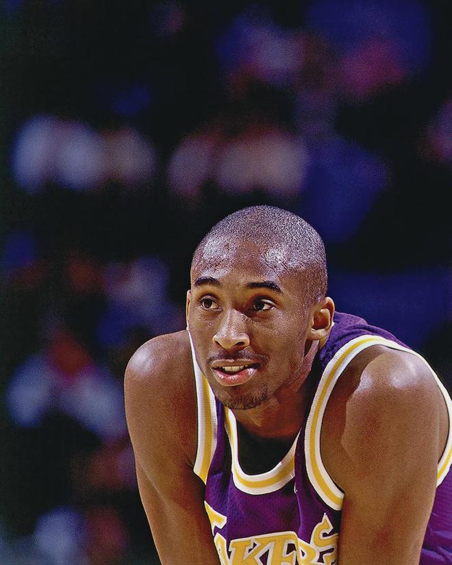 科比28号球衣:篮球巨星背后的家庭之爱