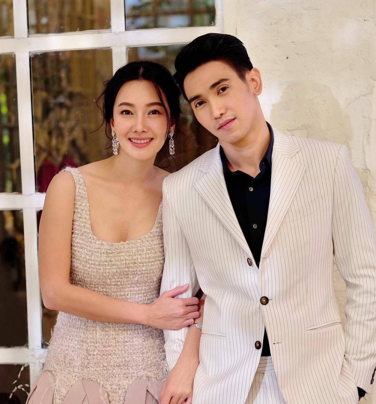 泰星pong痊愈出院回家休养身体,noon新剧《马兜铃》开播收视高涨