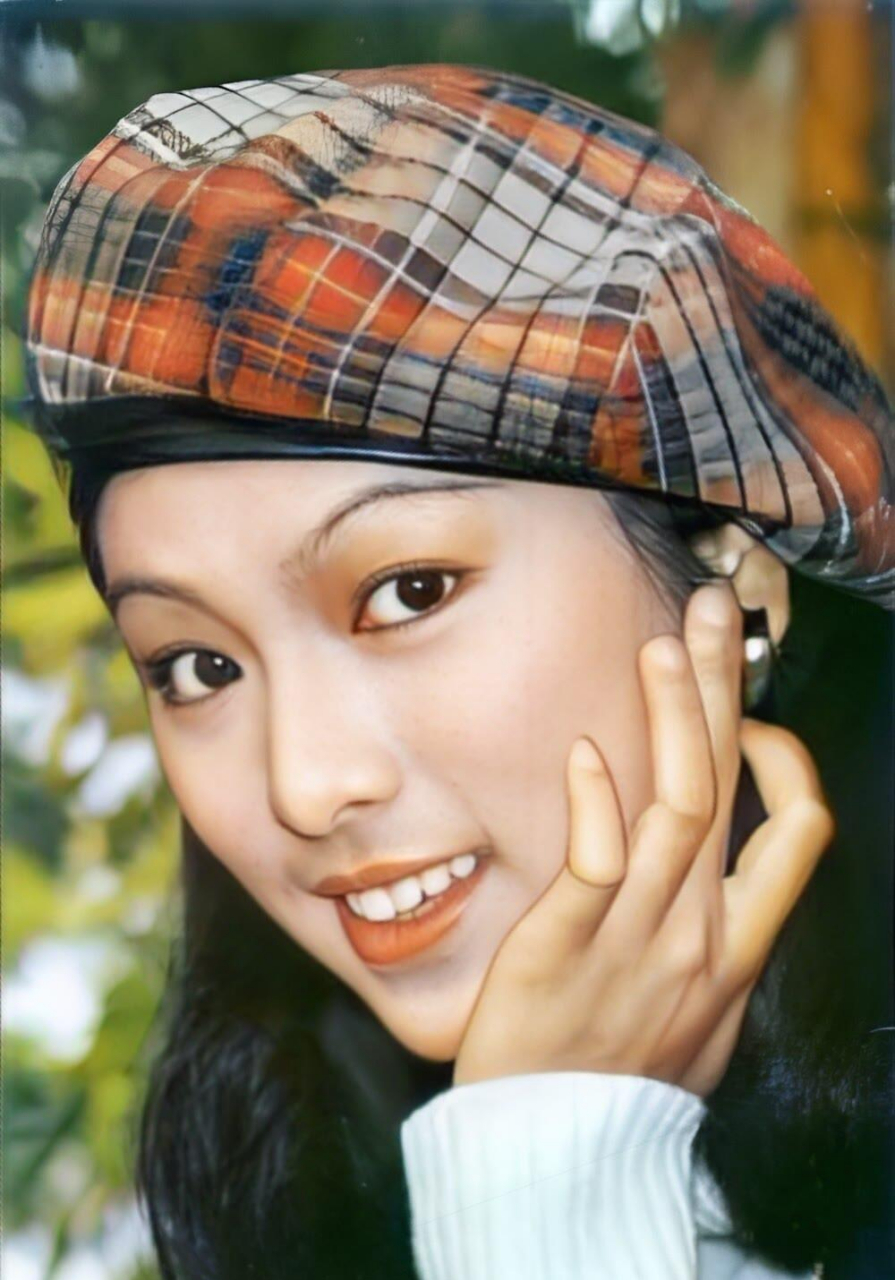 米雪,不仅漂亮气质也绝佳.