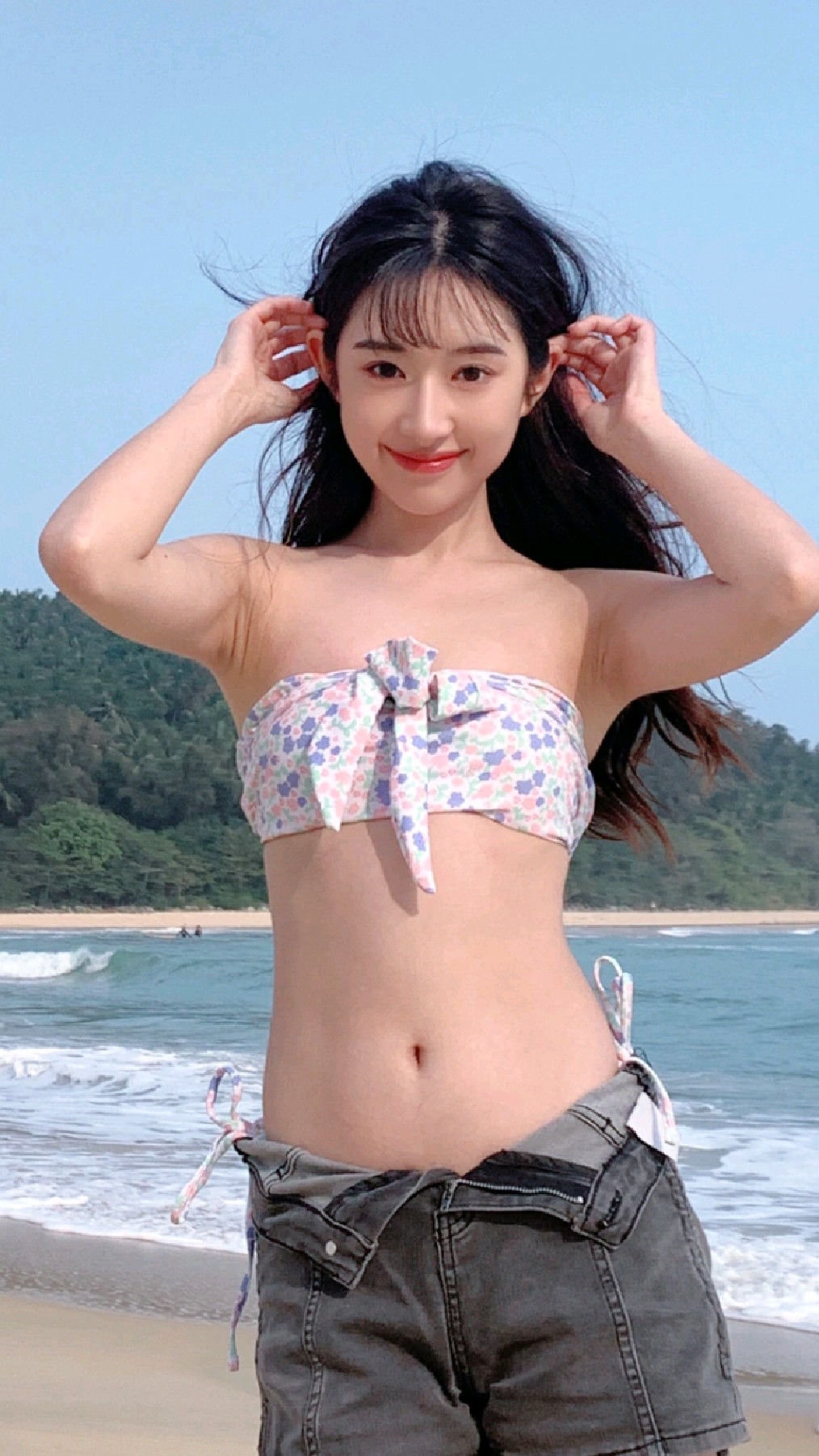 泳装比基尼 #泳池性感美女