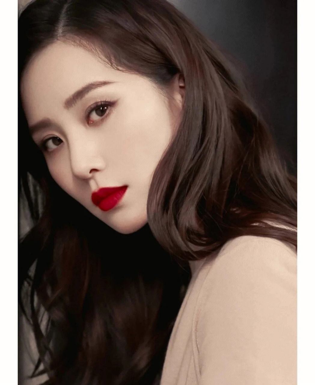 刘诗诗堕仙妆#     很好看的一张脸,画上"堕