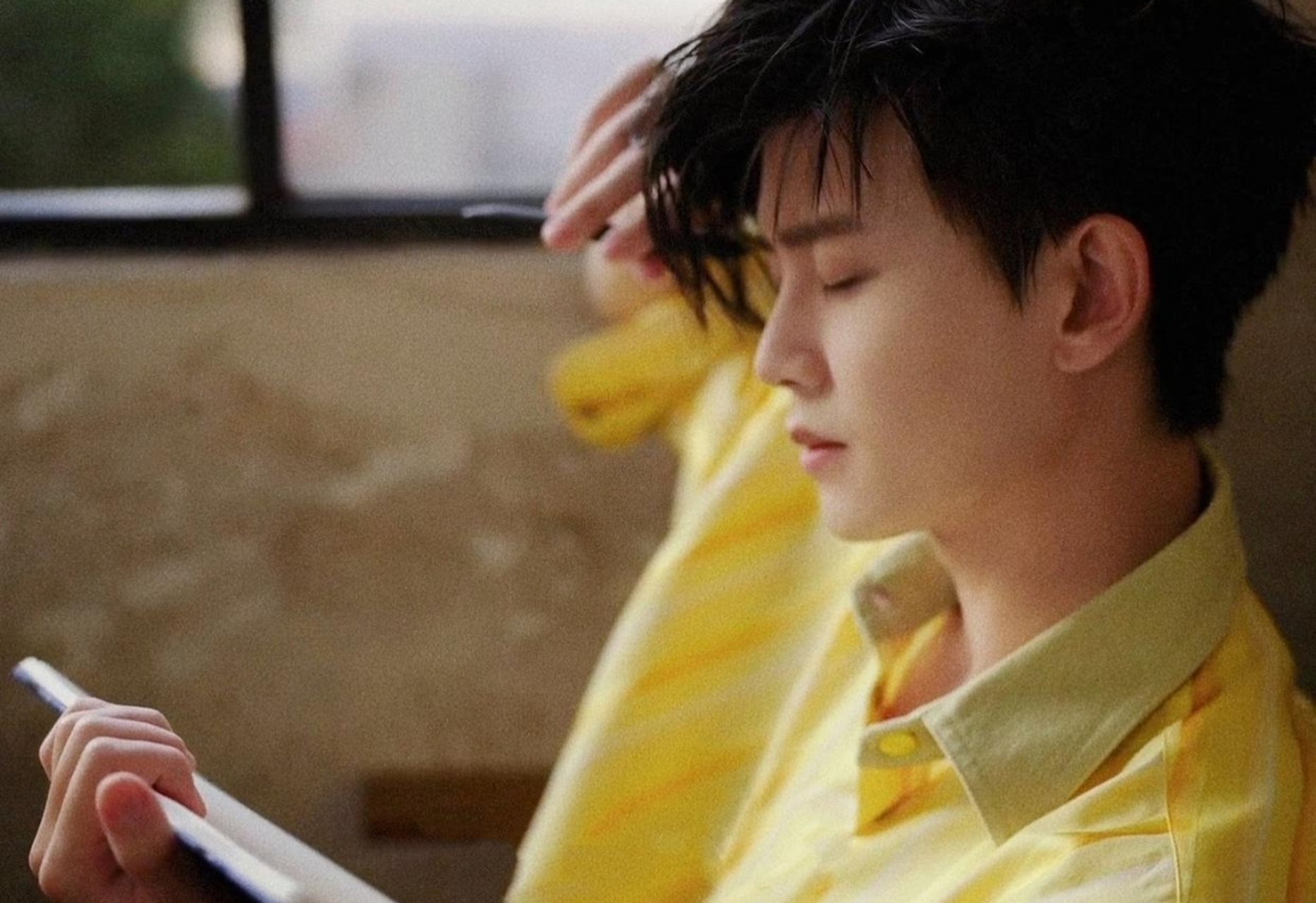 独一无二的任嘉伦真是越看越好看,阳光帅气,五官精致,百看不厌