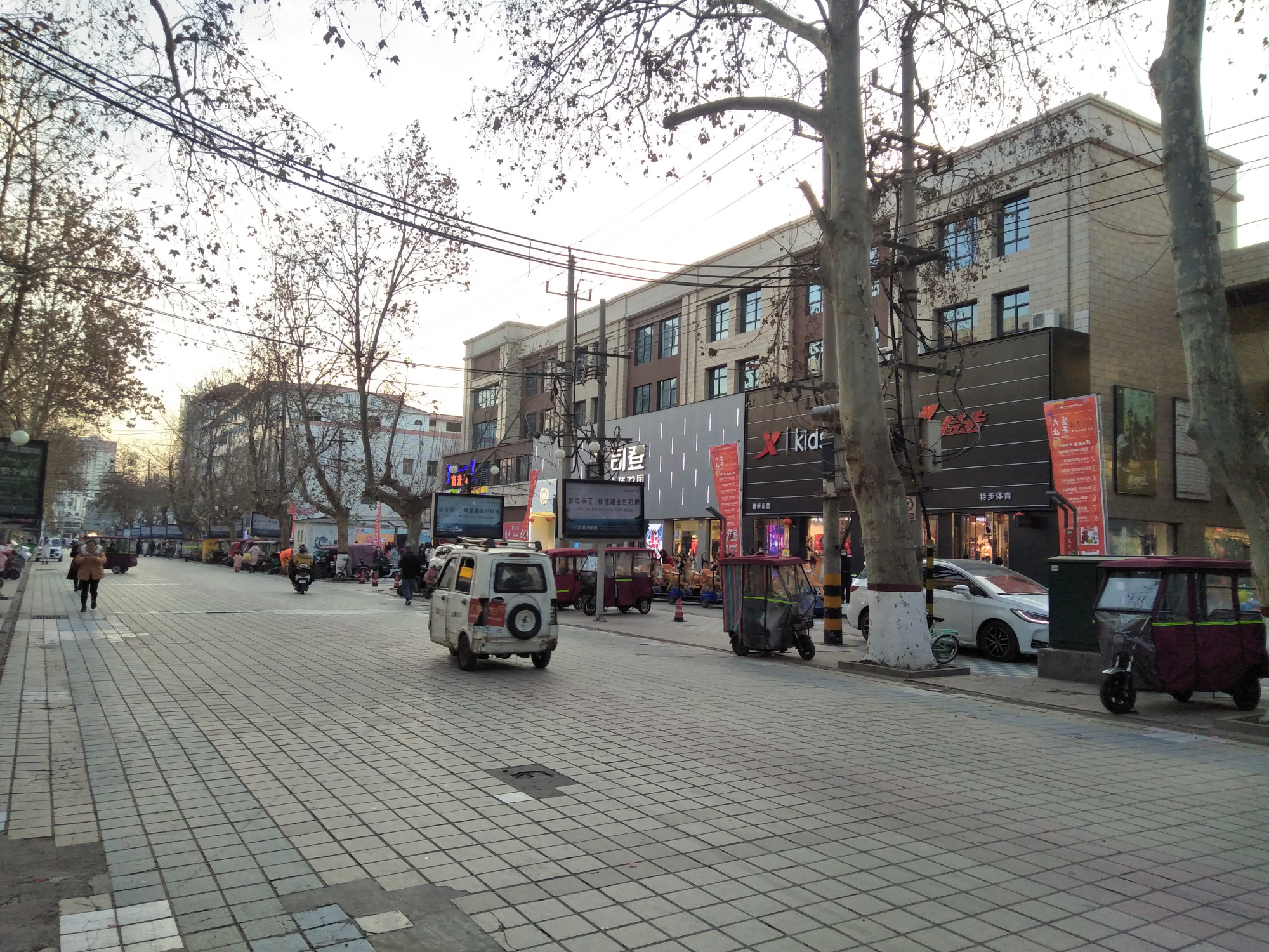 商丘步行街的新面孔