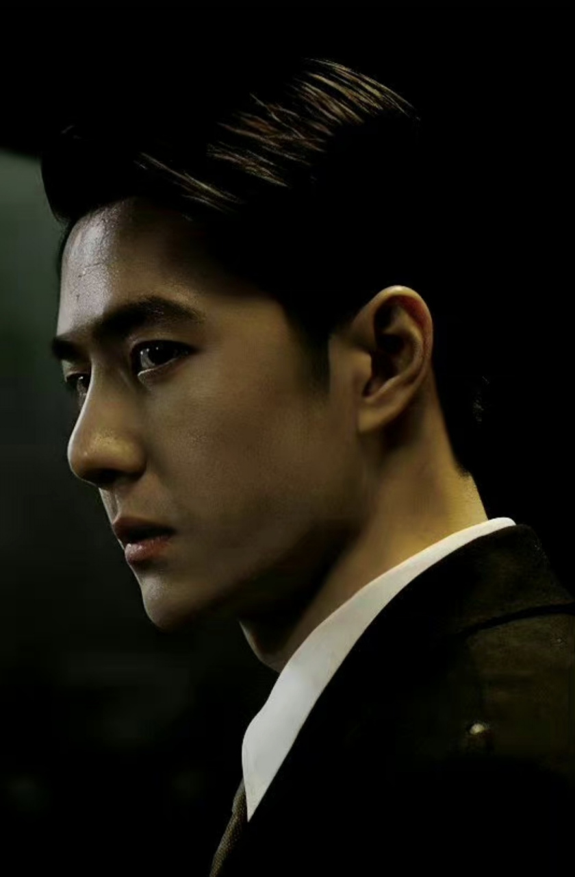 王一博金色征途中的魏若来和无名中的叶秘好像啊,不过王一博看着比较