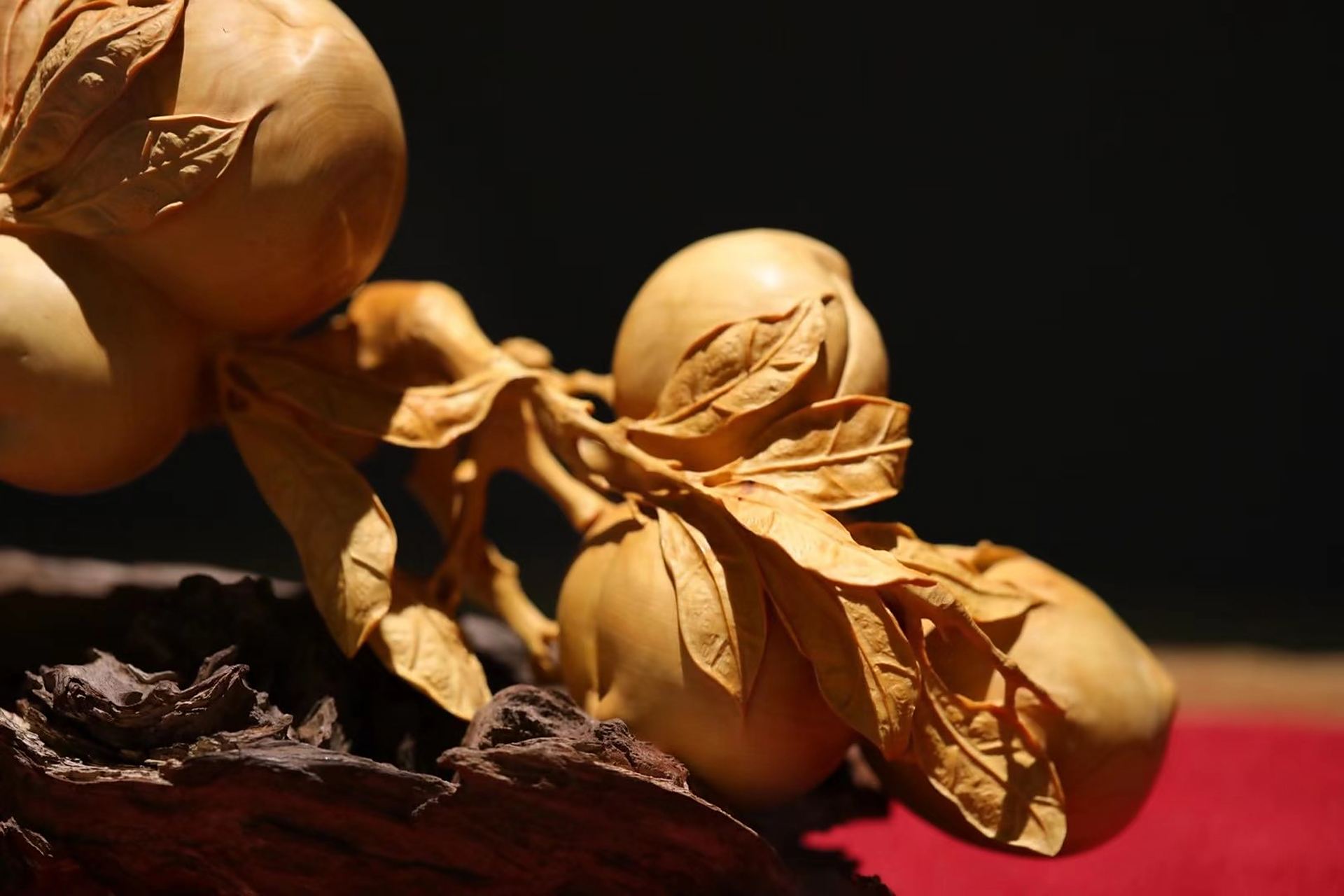 小叶黄杨|灵猴献寿  小叶黄杨木雕,整料一体,细节处理到位,名师全手工