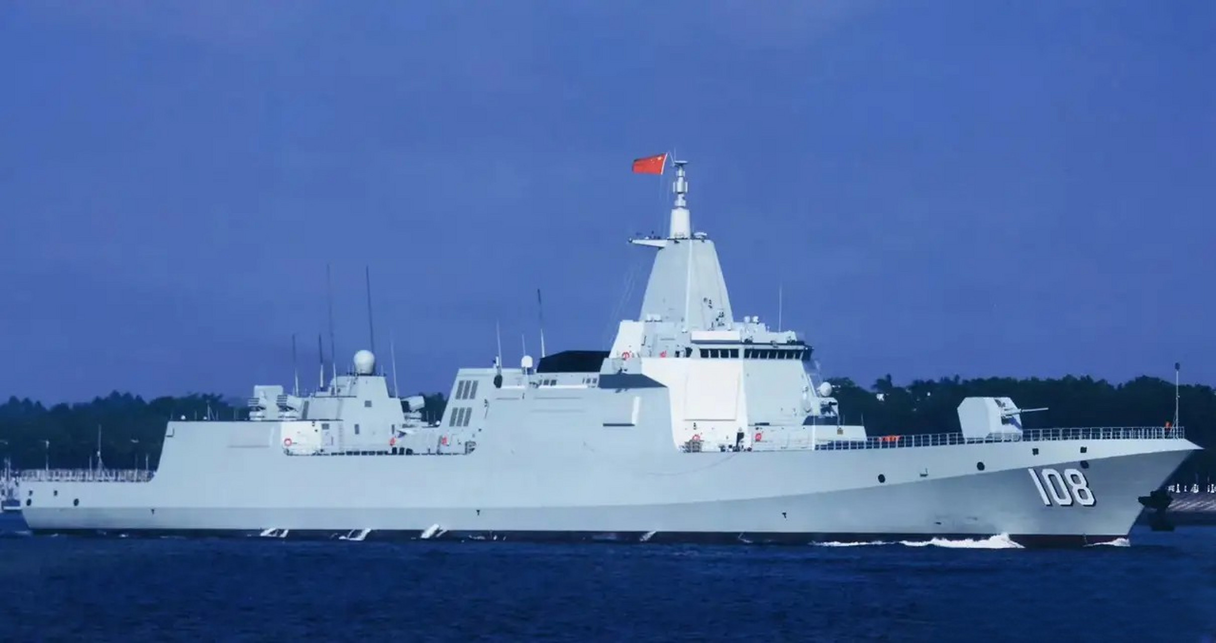 中国海军055万吨大驱崭露头角,美国对此感到困惑不已.