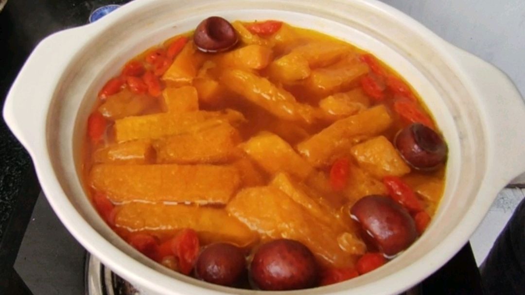 秋天别忘了喝南瓜汤,教你一个奶奶喝了50年的做法,营养又健康