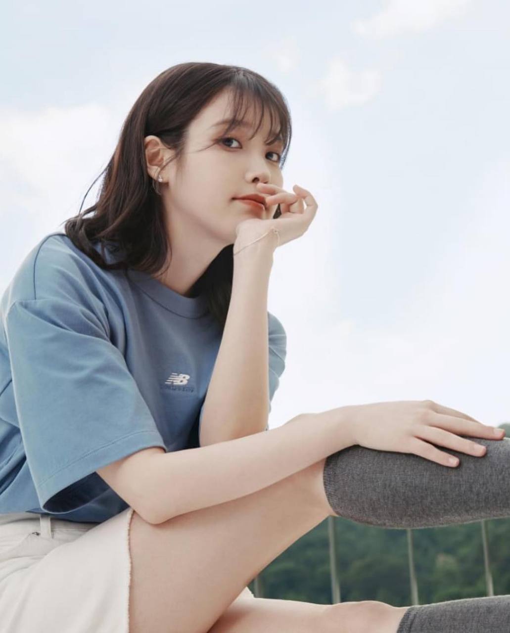 这个袜子穿上很青春 #iu李知恩