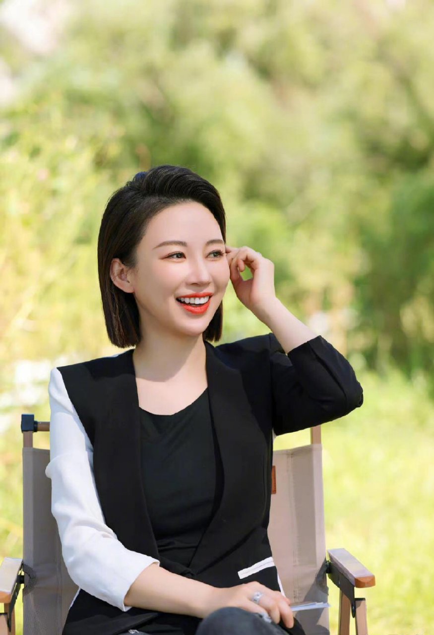 优雅高贵的女神潘晓婷
