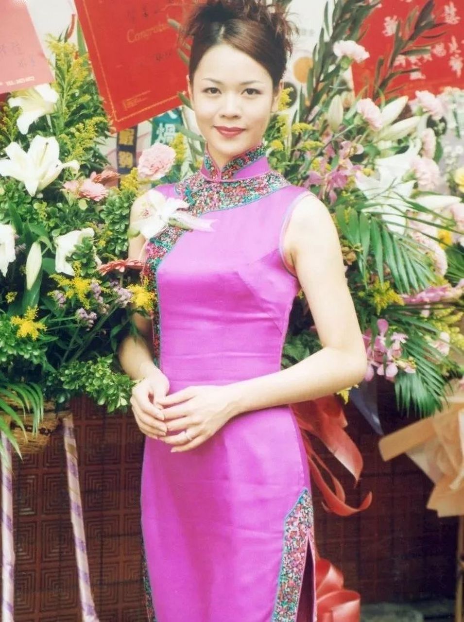 1986年参选澳门小姐的曾小燕,一人独得亚军,最上镜小姐及青春小姐.