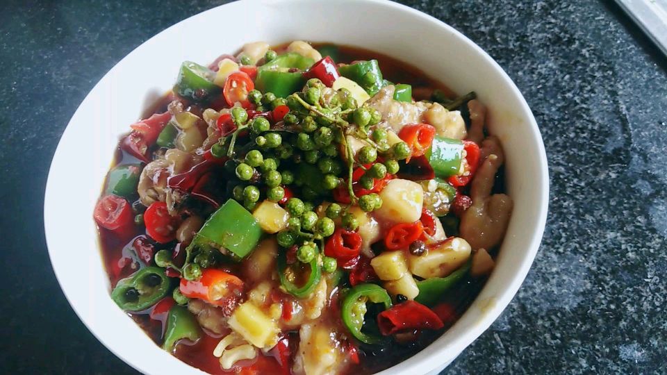 新鲜花椒与鸡肉的相遇会碰发出什么样的味道