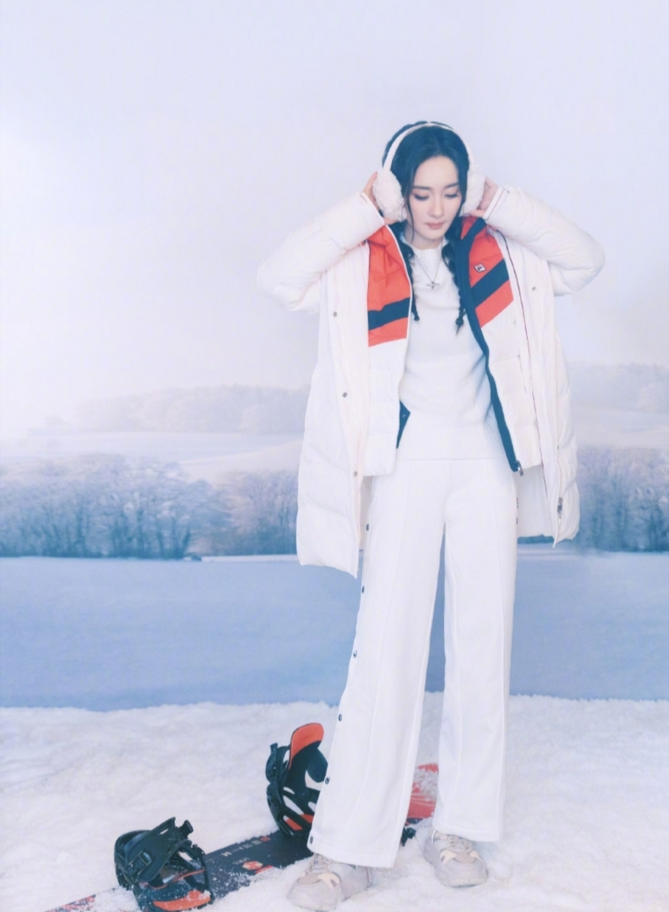 杨幂冬季保暖穿搭 杨幂这一组冬季时尚大片 实在是太好看了 杨幂这次