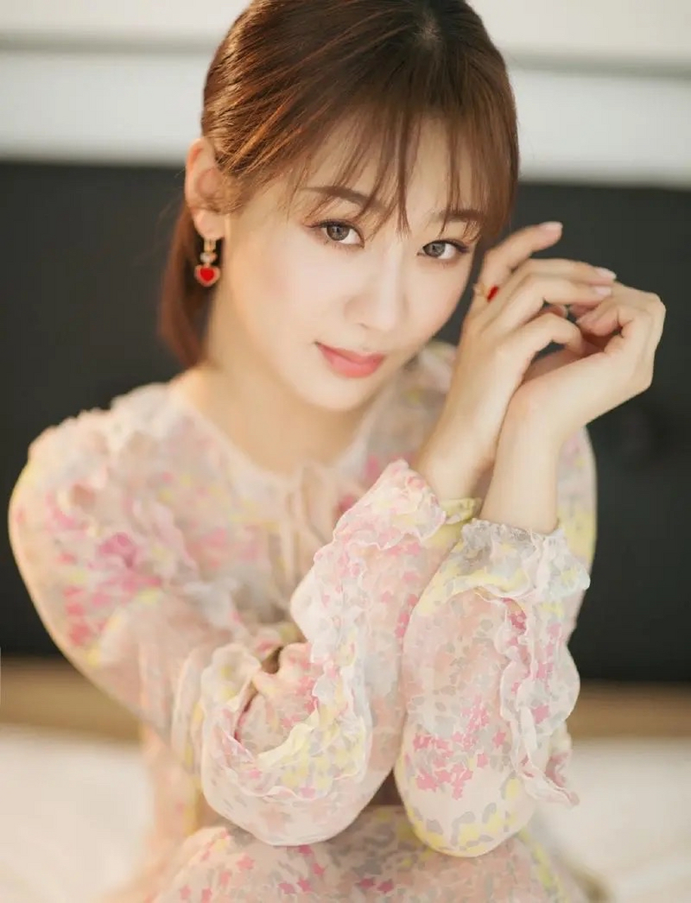 杨紫,中国内地影视女演员 民族:汉族 国籍:中国 出生地:北京市 出生