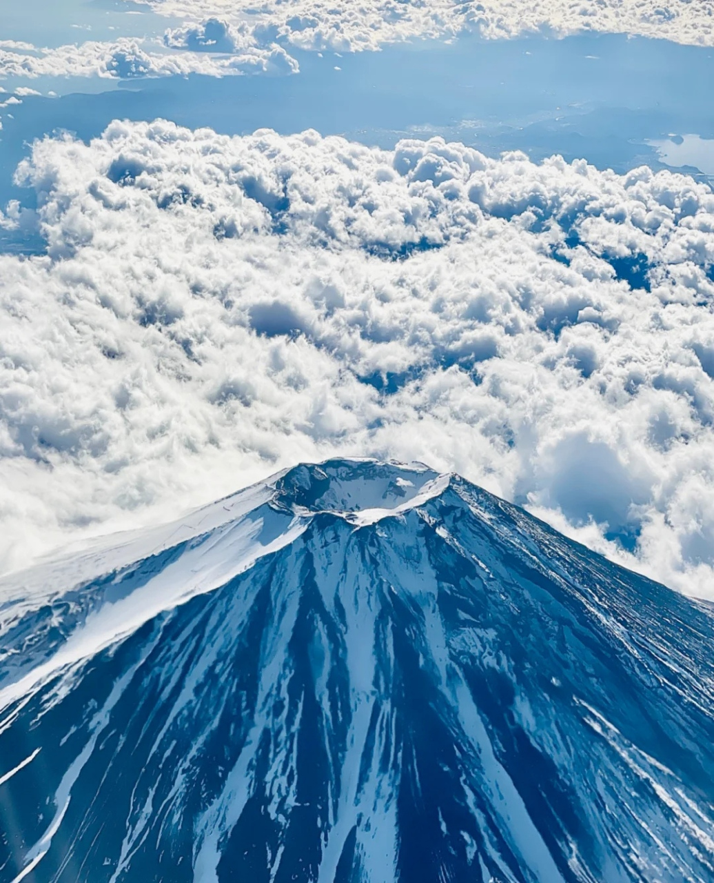 富士山火山口能去么图片